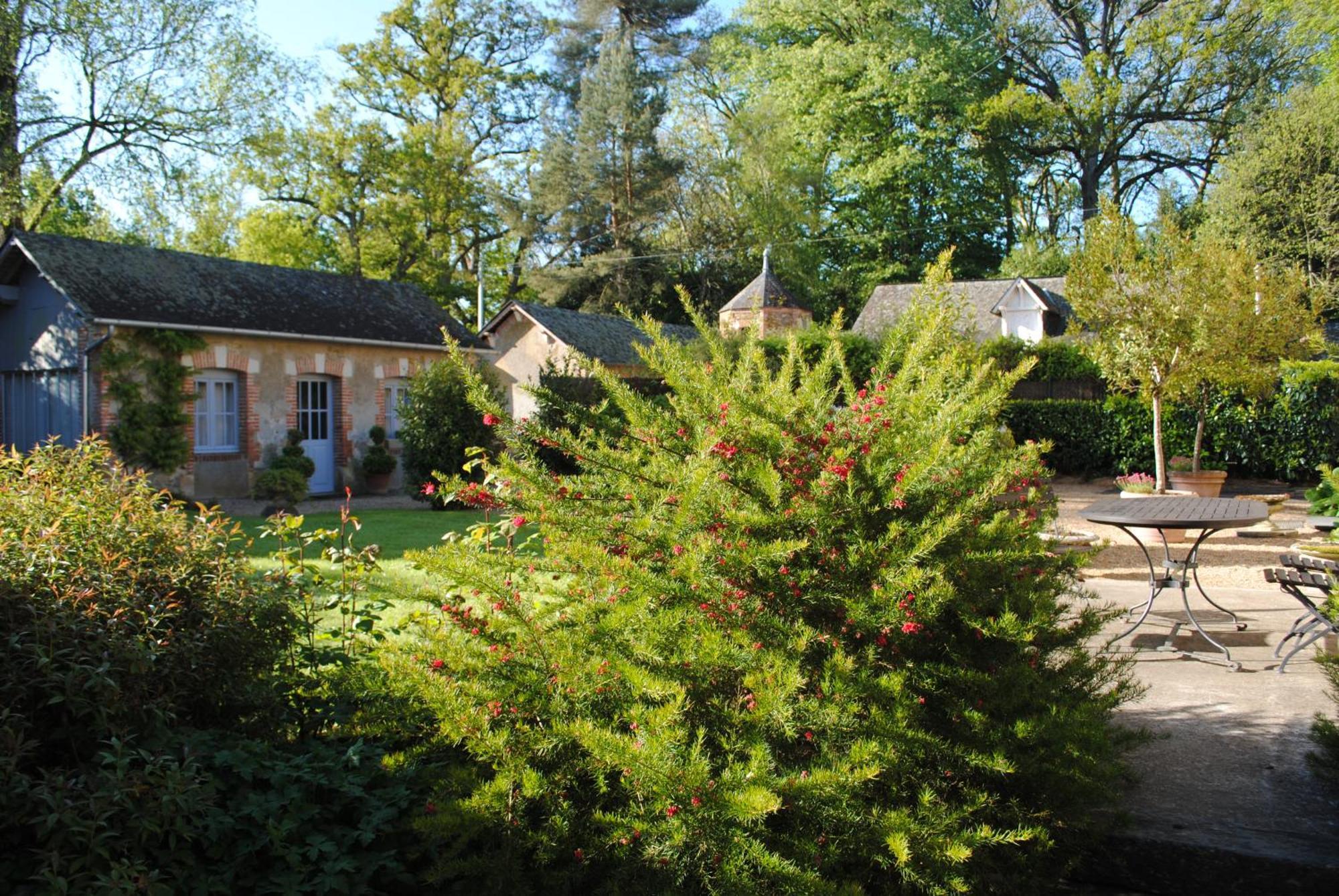 Au Calme Dans La Campagne Du Haut Anjou Pouance Exterior photo