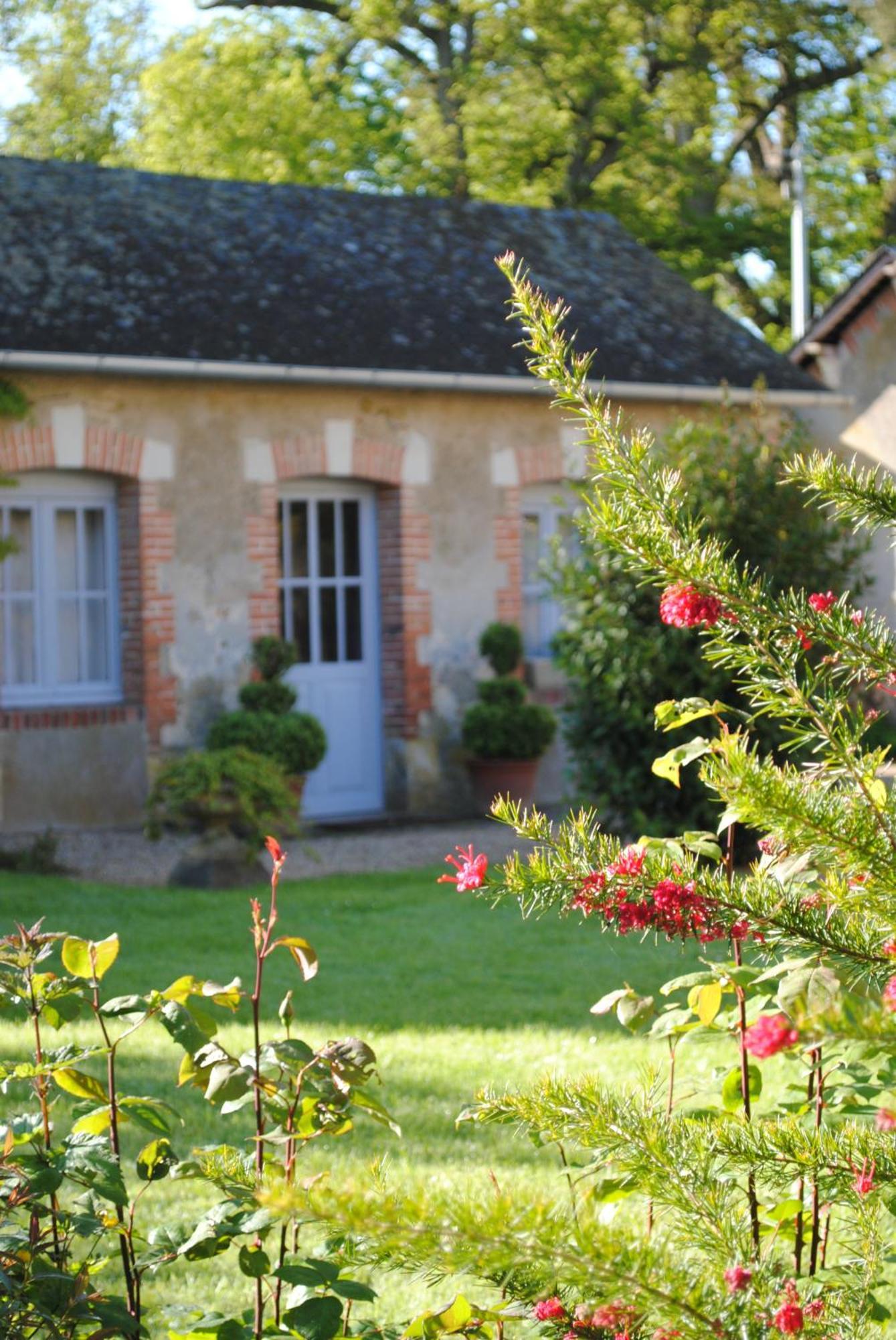 Au Calme Dans La Campagne Du Haut Anjou Pouance Exterior photo
